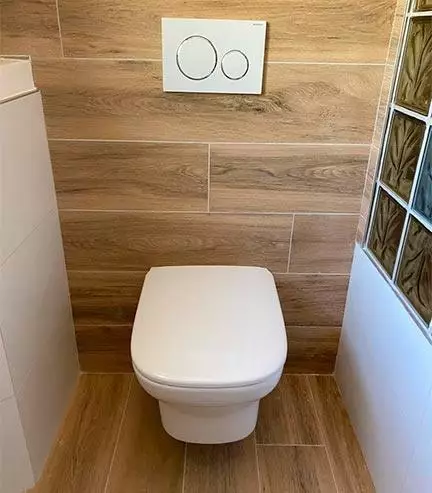 Poser des wc et effectuer des raccords en plomberie